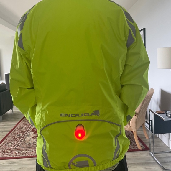 ENDURA Waterproof breathable outdoor jacket | XLarge - Picture 13 of 16